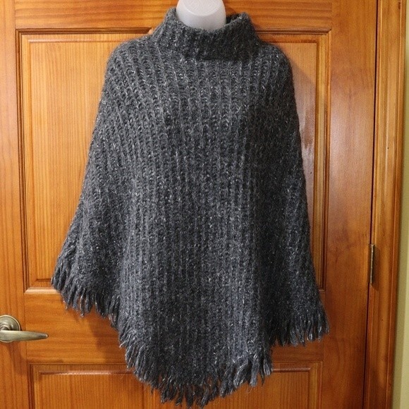 Fownes Gray Ribbed Knit Poncho Blanket Sweater OS - Picture 2 of 8